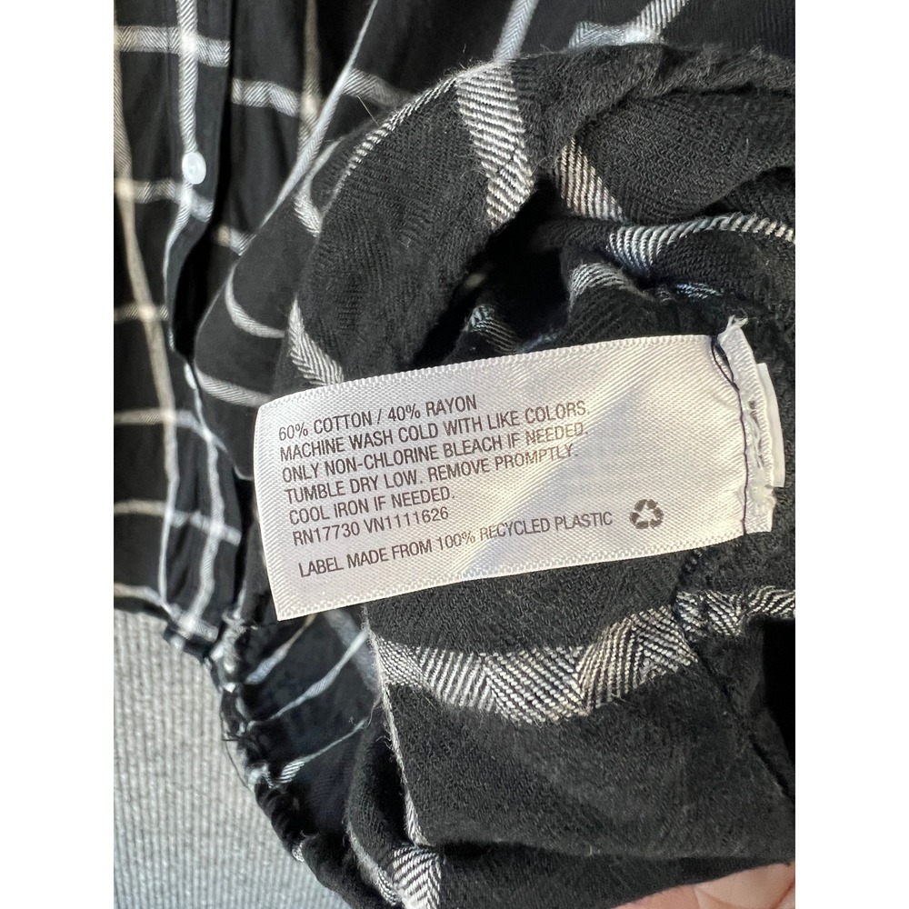 Ava & Viv Windowpane Flannel Top Dark Academia Grunge Minimalist Black White 3X - Picture 4 of 8